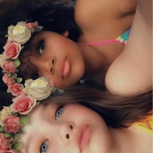 Meet your Posher, Amorae